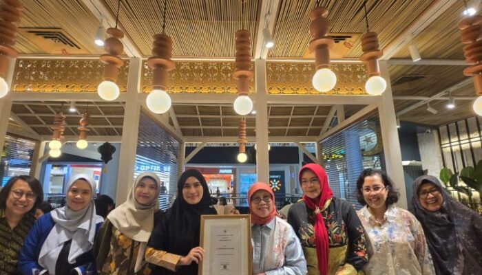 Bidan Tessa Siswina Dapat Penghargaan dari Kemenkes Setelah Bantu Melahirkan di Pesawat Citilink.