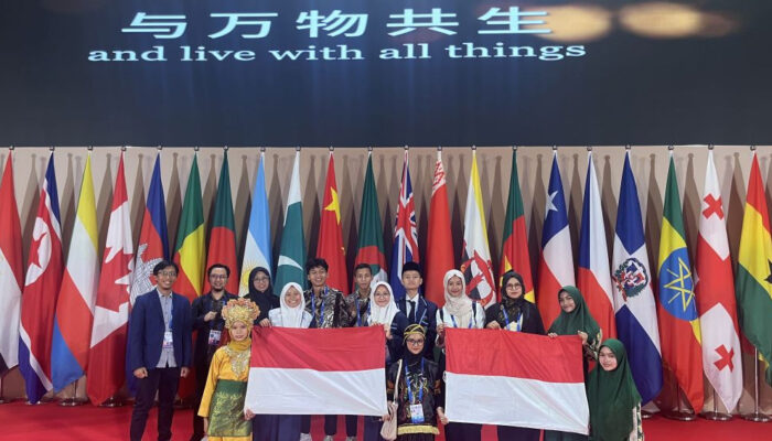 Amira Hasyah Syauqiyah Santri Madrasah Aliyah Pesantren Al-Hamidiyah Terpilih Ikut AYIMUN Bangkok.