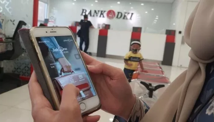 Layanan Bank DKI Error,Nasabah Pasrah Menunggu Perbaikan dan Curhat di Medsos.
