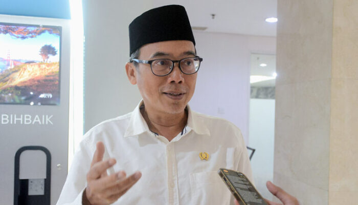 Legislator Muhammad Taufik Zoelkifli Pedagang Kuliner Butuh Pembinaan