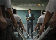 Final trailer film “Pengepungan di Bukit Duri” menunjukkan situasi Indonesia yang sedang tidak baik-baik saja.