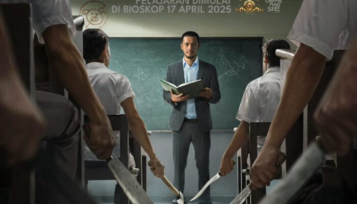 Final trailer film “Pengepungan di Bukit Duri” menunjukkan situasi Indonesia yang sedang tidak baik-baik saja.
