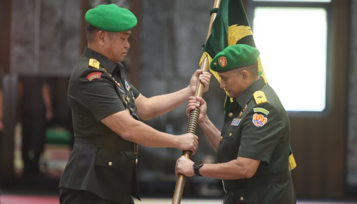 Estafet Kepemimpinan di Tubuh TNI AD: Kasad Pimpin Sertijab Pangdam IX/Udayana dan Empat Pos Strategis