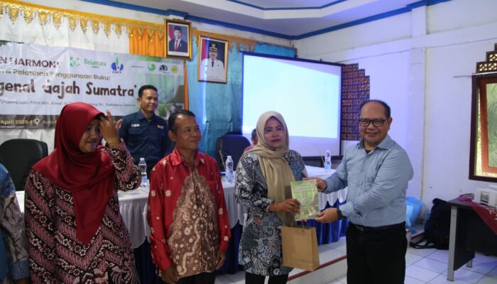 Belantara Foundation Latih Guru SD di OKI Ajarkan Konservasi Gajah Sumatra Lewat Buku Ajar