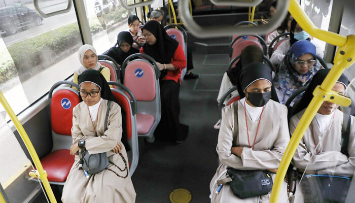 Hari Kartini, Pemprov DKI Gratiskan Transportasi Umum Khusus Penumpang Perempuan