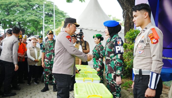 Tinjau Rest Area KM 456, Kapolri Instruksikan Jajaran Maksimal Beri Pelayanan dan Atur Lalin Arus Balik