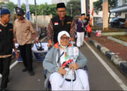 “Doa, Harap, dan Air Mata: Pagi Menggetarkan di Embarkasi Jakarta Pondok Gede”
