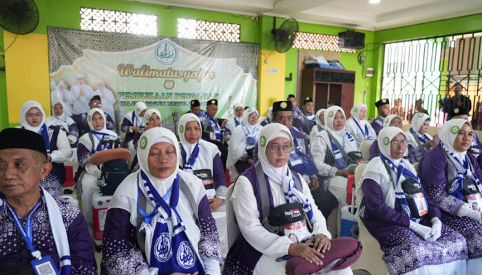 Walikota Jakarta Barat Uus Kuswanto Lepas 39 Calon Jemaah Haji di Semanan