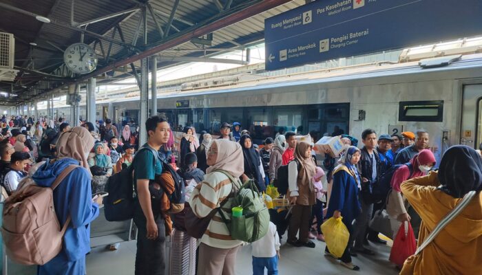 Peringati Hari Lanjut Usia 2025, KAI Umumkan sebanyak 459.081 Lansia Nikmati Diskon 20% Naik Kereta Api