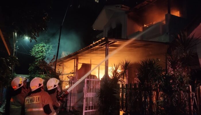 Kebakaran di Cipinang Cempedak Berhasil Dipadamkan