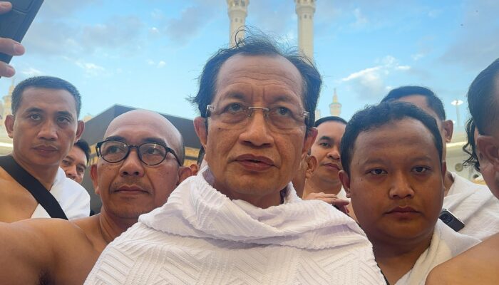 Lepas Jemaah Haji Kloter Perdana, Menag: Jaga Niat dan Kesehatan