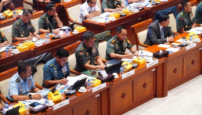 Fokus pada Prajurit dan Pembangunan Daerah, Menhan dan Panglima TNI Bahas Kesejahteraan di DPR