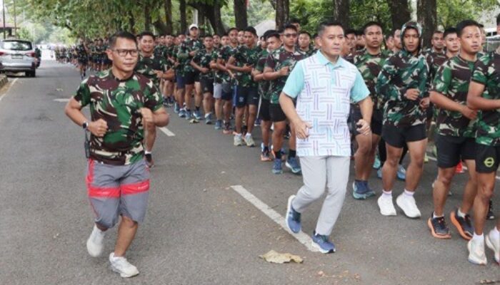 Keringat, Semangat, dan Komitmen: Danlanud Sultan Hasanuddin Gaungkan Budaya Sehat lewat Lari Siang