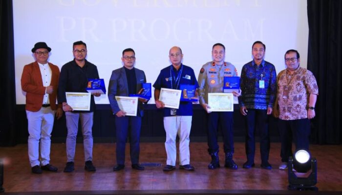 Divhumas Polri Raih Gold Winner Kategori Keterbukaan Informasi di Makaravox UI PR Awards 2025.