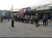 Kapolsek Bekasi Barat Pimpin Apel Kesiapan Pengamanan Keberangkatan Serikat Buruh Dalam Rangka May Day 2025 Ke Jakarta