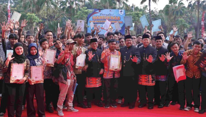 Hardiknas 2025: Gubernur Pramono Siap Tuntaskan Program Pemutihan Ijazah