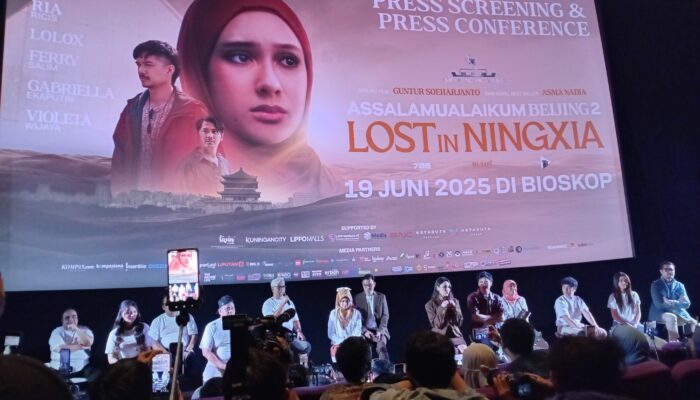 Film Assalamualaikum Beijing 2 : Lost In Ningxia Segera Tayang di Bioskop Mulai 19 Juni 2025 dibintangi Yasmin Napper, Baskara Mahendra, Ria Ricis.