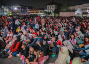 Ribuan Warga Jakarta Nikmati Malam Perayaan HUT Jakarta di Kota Tua.