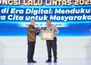 Menhub Berikan Penghargaan Kepada Kakorlantas Polri atas Inovasi One Way Lokal Selama Angkutan Lebaran 2025
