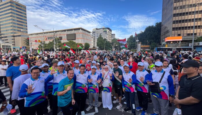 Sambut HUT Kota Jakarta, DPRD DKI Meriahkan CFD Fun Walk