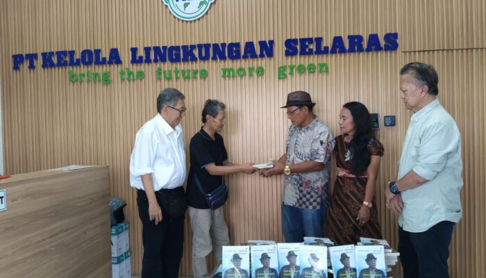 Matt Bento Persembahkan Biografi Oland Sibarani: Jejak si Penggembala Kerbau–Menggapai Kemilau