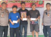 Polsek Pademangan Gelar Jumat Berkah, Bagikan Snack untuk Warga