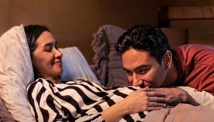 Marsha Timothy & Darius Sinathrya Hidupkan Kisah Penuh Harapan Para Pejuang Garis Dua dalam Teaser Lyora: Penantian Buah Hati