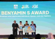 Ajak Warga Ciptakan Jakarta Bersih, Nyaman, Indah, dan Sejahtera,Gubernur Pramono Luncurkan Benyamin S. Award