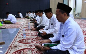 Puncak Peringatan Hari Bhayangkara, Divisi Humas Gelar Khatam Qur’an 79 Kali