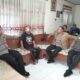 Wujud Empati Serta Peduli Kapolsek Bekasi Barat Jenguk ASN Yang Sedang Sakit