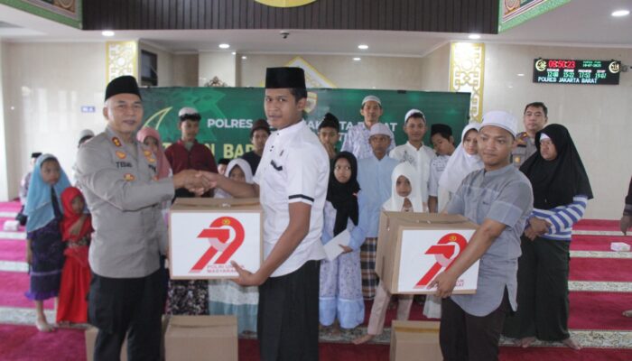 Polres Metro Jakbar Peringati Tahun Baru Islam 1447H Lewat Doa dan Santunan Anak Yatim: “Polri Harus Hadir dengan Ketulusan Hati”