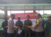 Polsek Pademangan Gelar Kegiatan “Jumat Berkah”, Bagikan Nasi Kotak untuk Petugas Kebersihan Ancol