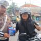 Satlantas Jakbar Turun ke Jalan Sosialisasikan Operasi Patuh Jaya 2025 di TL Tomang