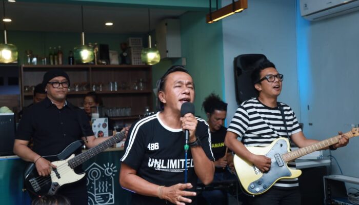 Main-Main di Cipete Volume 20,Grup Band Wayang hingga Solois Kidunghara Tampil Memukau di Hadapan Penonto