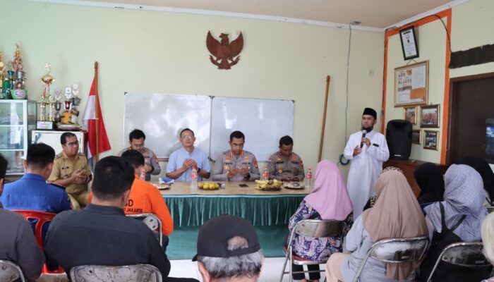 Dekat dengan Warga, Kapolres Jakarta Barat Gelar Ngopi Kamtibmas di Kebon Jeruk Serap Aspirasi Warga