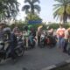Polsek Kalideres Bagikan 200 Bendera, Ajak Warga Kibarkan Merah Putih di Bulan Kemerdekaan