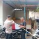 Polsek Metro Tamansari Polres Metro Jakarta Barat Gelar Pembagian dan Pemasangan Bendera Merah Putih dalam Rangka HUT Republik Indonesia ke-80