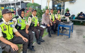 Jaga Kondusivitas, Bhabinkamtibmas Medansatria Beri Pembinaan kepada Satpam