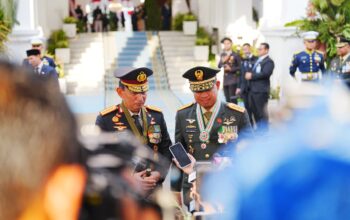 Kapolri dan Panglima TNI Apresiasi Antusiasme Warga dalam Upacara HUT RI ke-80 di Istana