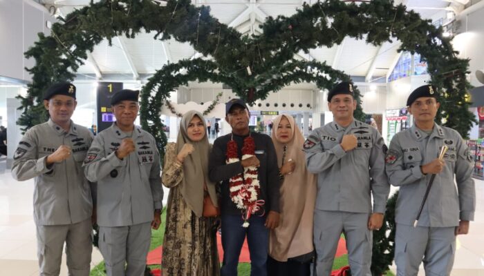Bakamla RI Pulangkan Nelayan Bitung yang Hanyut 12 Hari di Laut Filipina