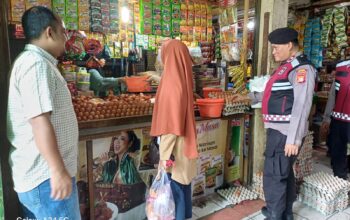 Polsek Matraman Pantau Harga Sembako di Pasar Palmeriam, Cabai Rawit Merah Tembus Rp100 Ribu