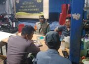 Polisi dan Pokdarkamtibmas Gelar Patroli Malam Antisipasi Tawuran di Jatimurni