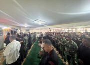 Brimob Polda Metro Jaya Gelar Shalat Ghaib Bersama TNI dan Warga di Masjid At-Taubah