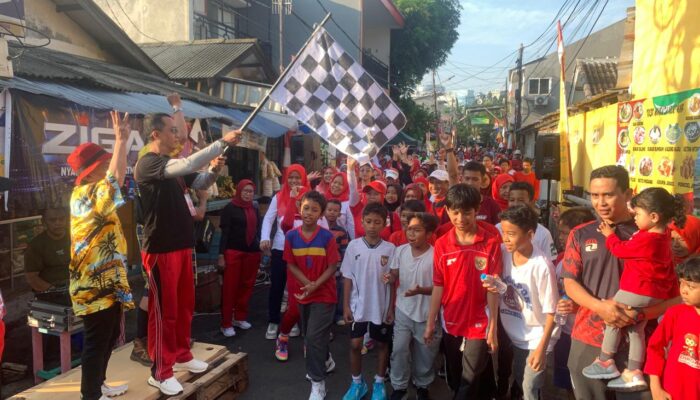 Libatkan Warga, “Fun Walk” Semarak Praja 2025 HUT RI ke-80 Ajak Hidup Sehat dan Pererat Kerukunan