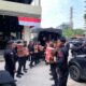 Peduli Warga, Brimob Polda Metro Jaya Salurkan Bantuan Sembako Pasca Kerusuhan di sekitar Mako Brimob Kwitang