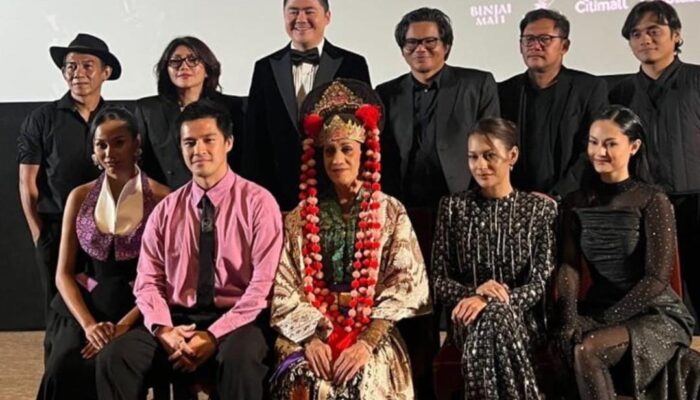 Malam Mistis Bertabur Budaya yang Mencekam di Gala Premiere Film Perempuan Pembawa Sial