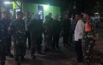 Kolaborasi Patroli/Siskamling Kodim 0505/JT dengan Komduk di Wilayah Kramatjati.