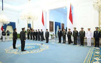 Panglima TNI Hadiri Penganugerahan Pangkat Istimewa dan Pelantikan Menteri Kabinet Merah Putih di Istana Negara