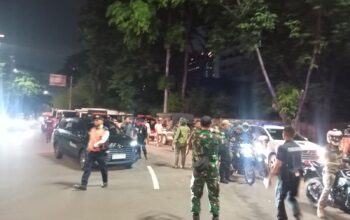 Tingkatkan Keamanan Wilayah, Babinsa Koramil 07/Kemayoran Gelar Patroli Bersama Tiga Pilar dan Komponen Pendukung