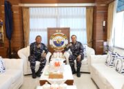 PERKUAT SINERGI ANTARKOMANDO, PANGLIMA KOLINLAMIL AUDIENSI DENGAN PANGKOARMADA II DI SURABAYA